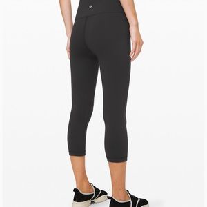 NWOT Lululemon High Rise Wunder Under Crop